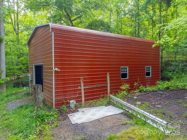 $395,000 | 910 Hannah Mountain Road, Otto, NC 28763