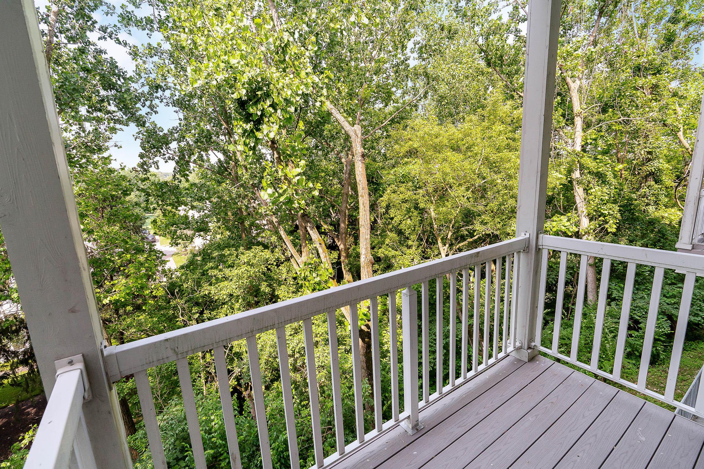 2245 Riverside Drive, Unit 206 Columbus, OH 43221 - Photo 9 of 32