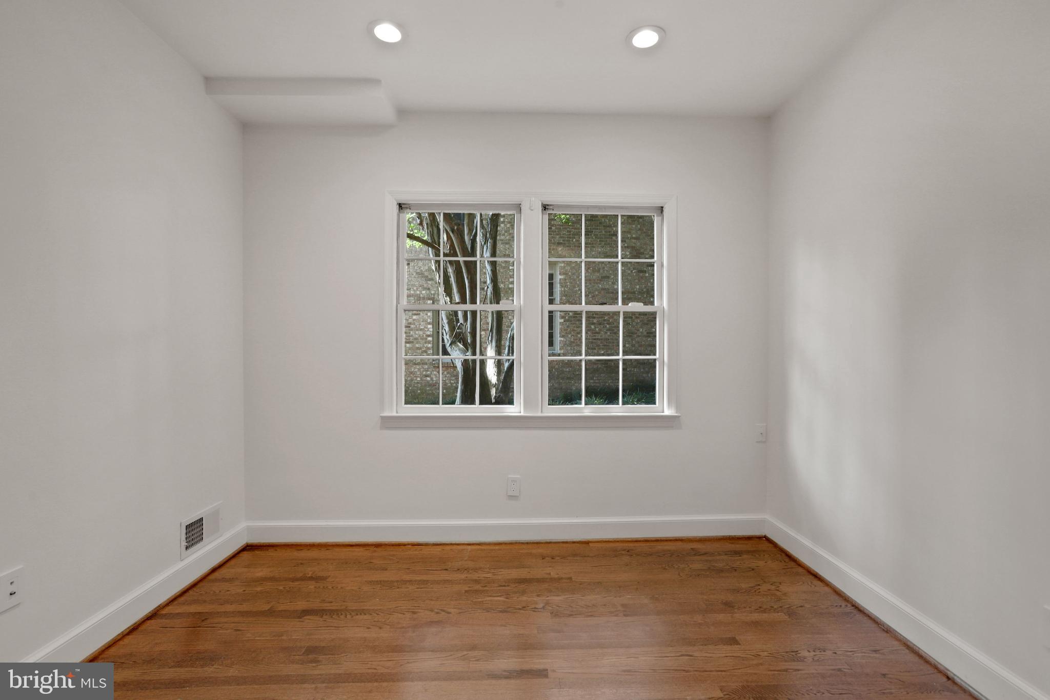 4925 Weaver Terrace Northwest Washington, DC 20016 - Photo 27 of 35 Bedroom 5