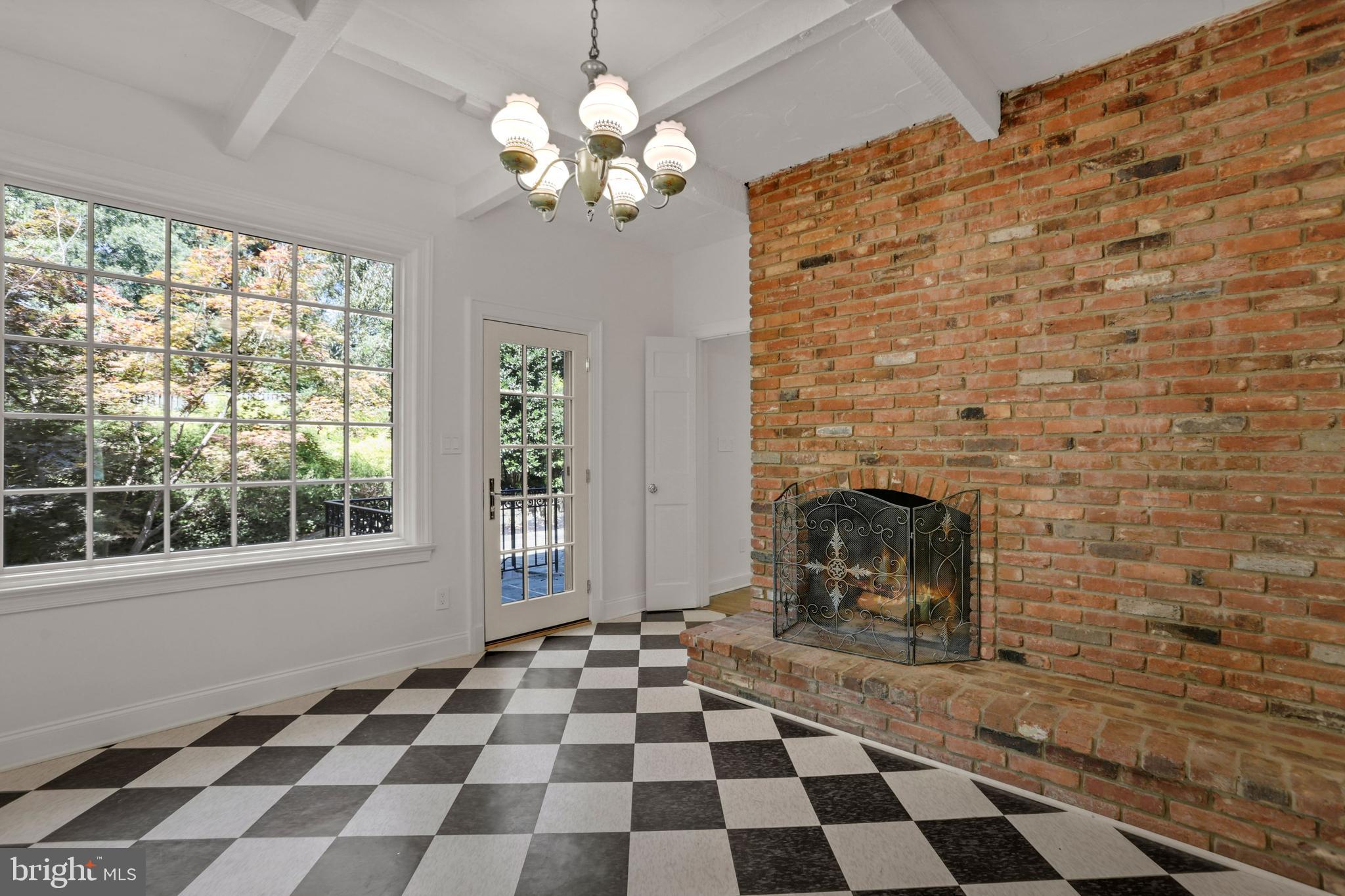 4925 Weaver Terrace Northwest Washington, DC 20016 - Photo 8 of 35 Family room