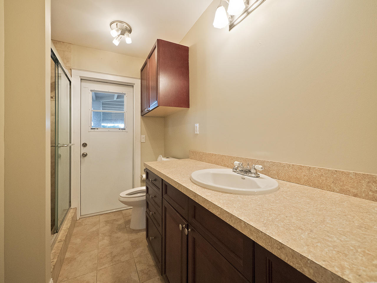 11717 165th Road North Jupiter, FL 33478 - Photo 7 of 13 Guest Bath