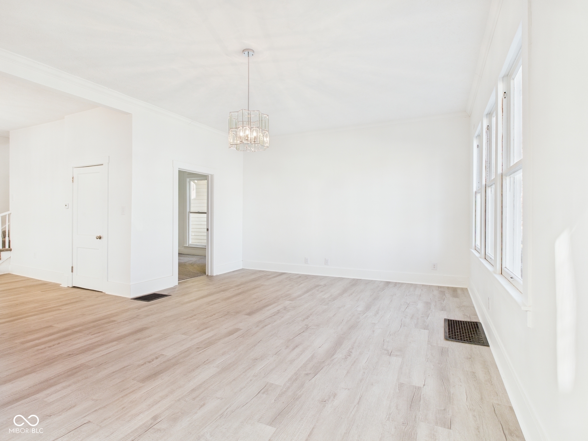 507 West 9th Street Anderson, IN 46016 - Photo 5 of 30