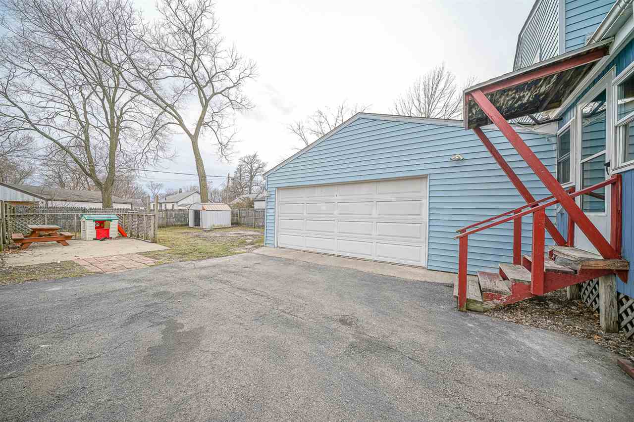 523 Sawyer Road Rockford, IL 61109 - Photo 4 of 33 Gallery Image 4