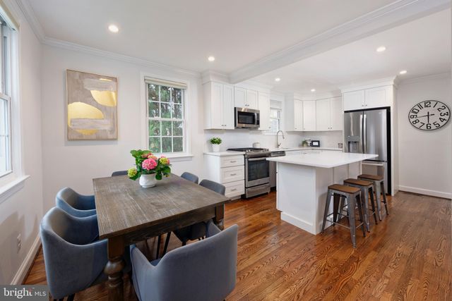 $1,200,000 | 902 Commonwealth Avenue, Alexandria, VA 22301