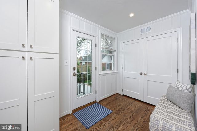 $1,200,000 | 902 Commonwealth Avenue, Alexandria, VA 22301