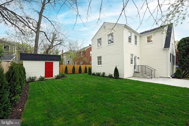 $1,200,000 | 902 Commonwealth Avenue, Alexandria, VA 22301