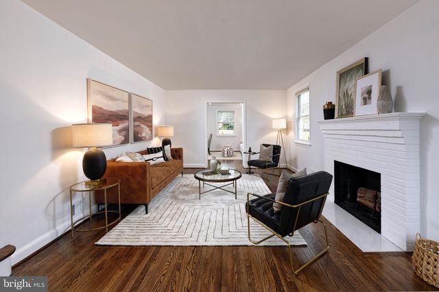 $1,200,000 | 902 Commonwealth Avenue, Alexandria, VA 22301