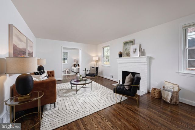 $1,200,000 | 902 Commonwealth Avenue, Alexandria, VA 22301