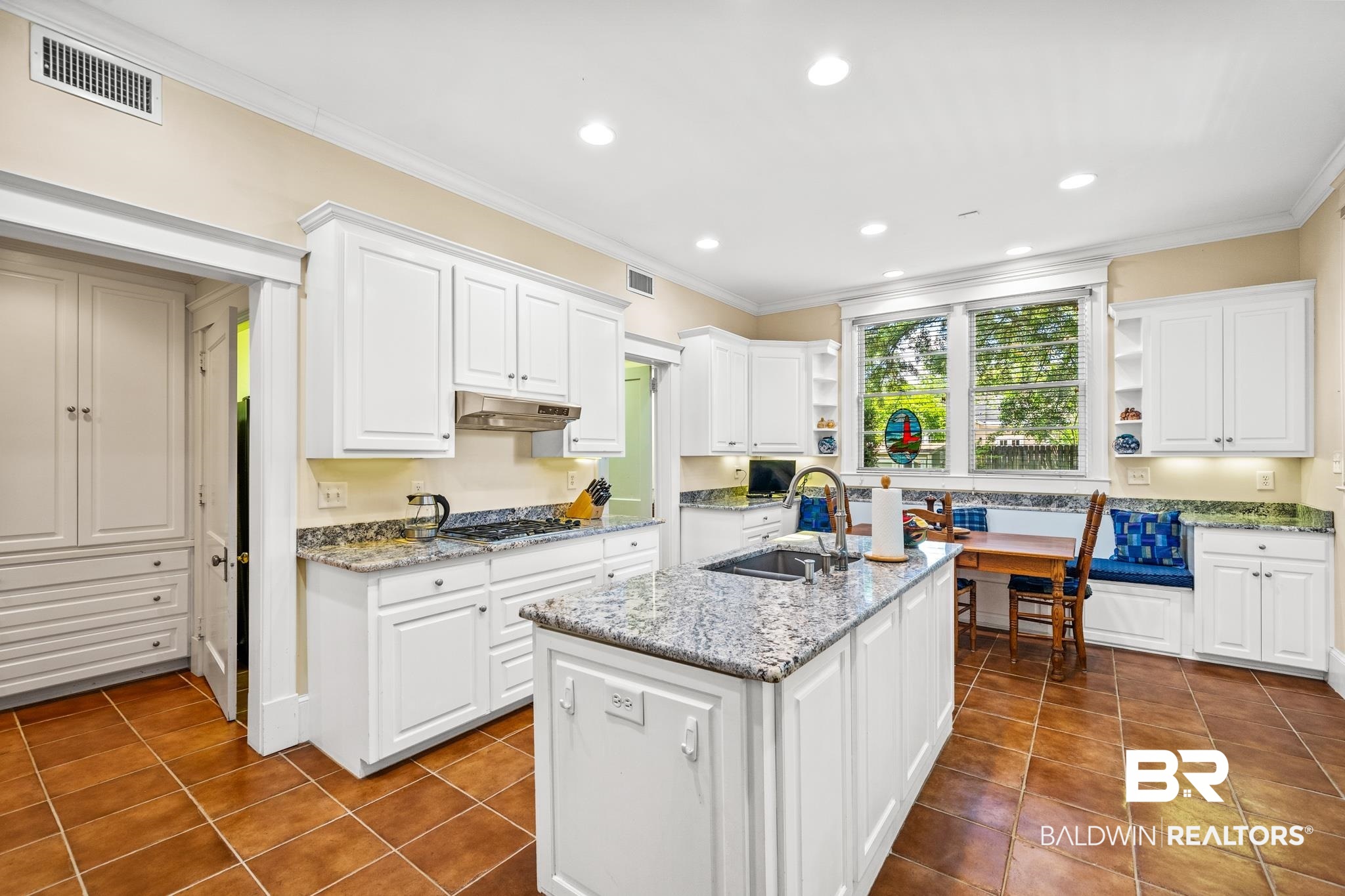 13 North Monterey Street Mobile, AL 36604 - Photo 9 of 48