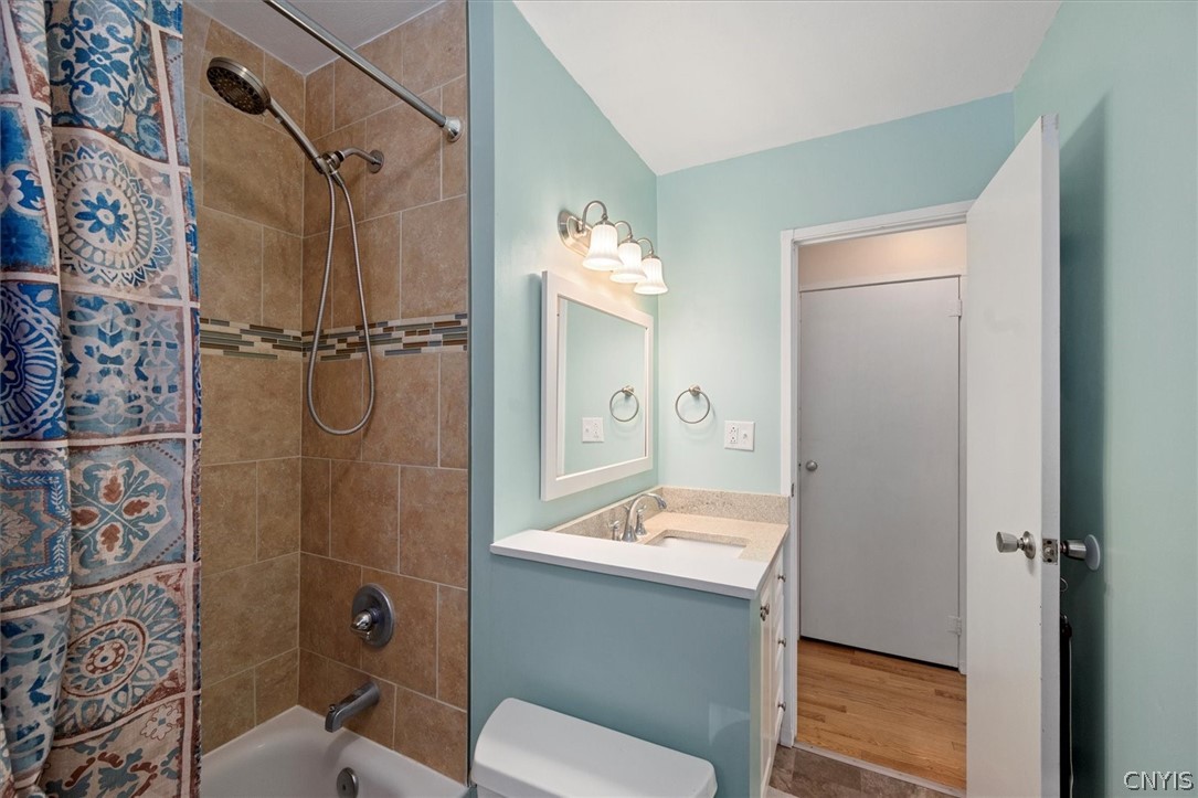 109 Barclay Road Camillus, NY 13031 - Photo 28 of 44