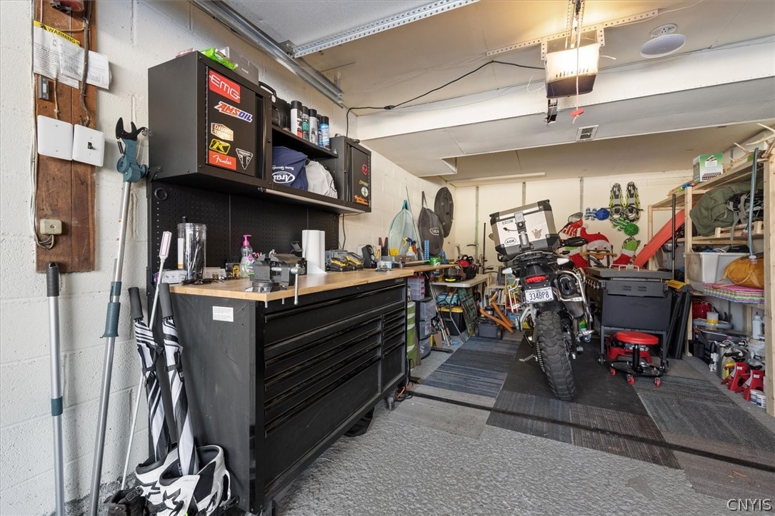 109 Barclay Road Camillus, NY 13031 - Photo 36 of 44