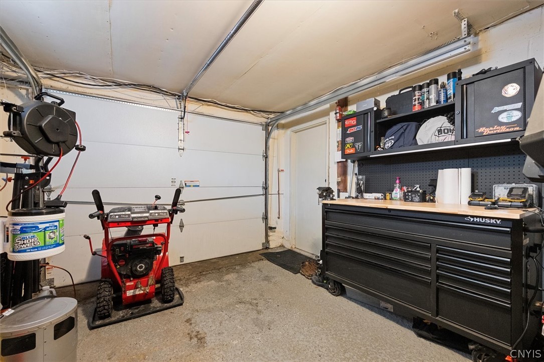 109 Barclay Road Camillus, NY 13031 - Photo 38 of 44