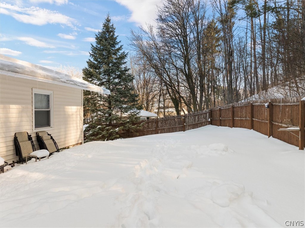 109 Barclay Road Camillus, NY 13031 - Photo 39 of 44