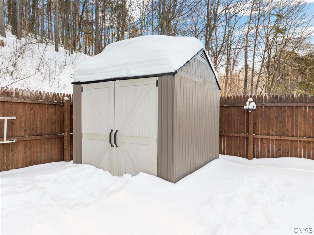 109 Barclay Road Camillus, NY 13031 - Photo 41 of 44