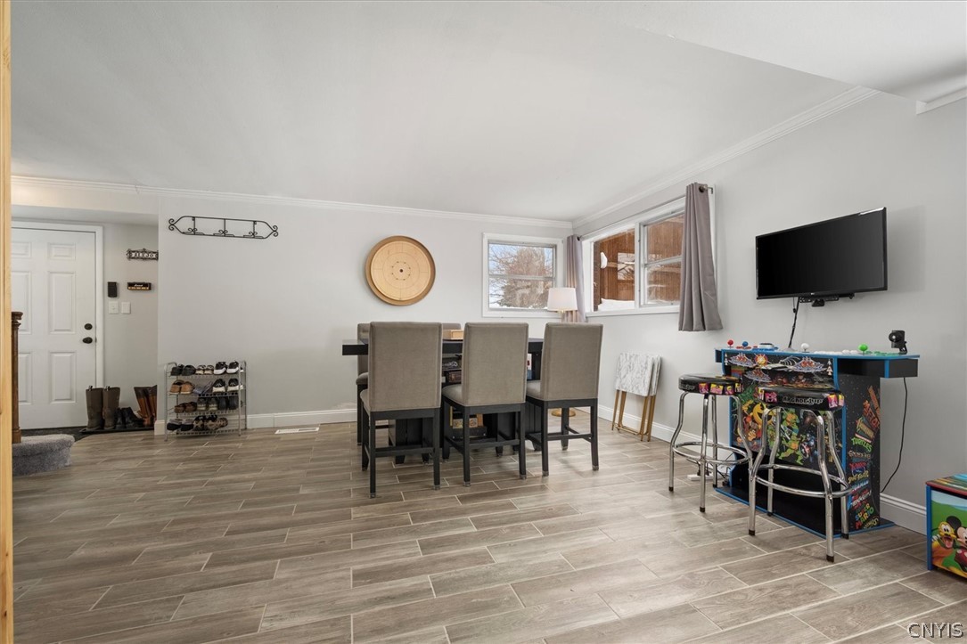 109 Barclay Road Camillus, NY 13031 - Photo 8 of 44