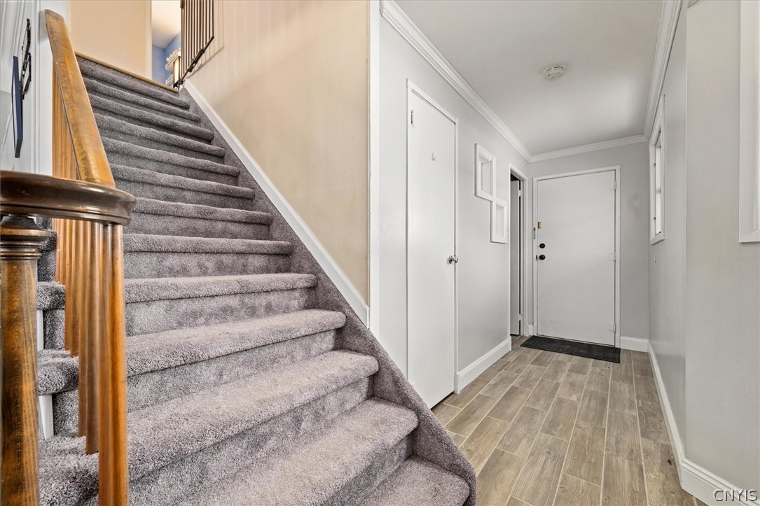 109 Barclay Road Camillus, NY 13031 - Photo 9 of 44