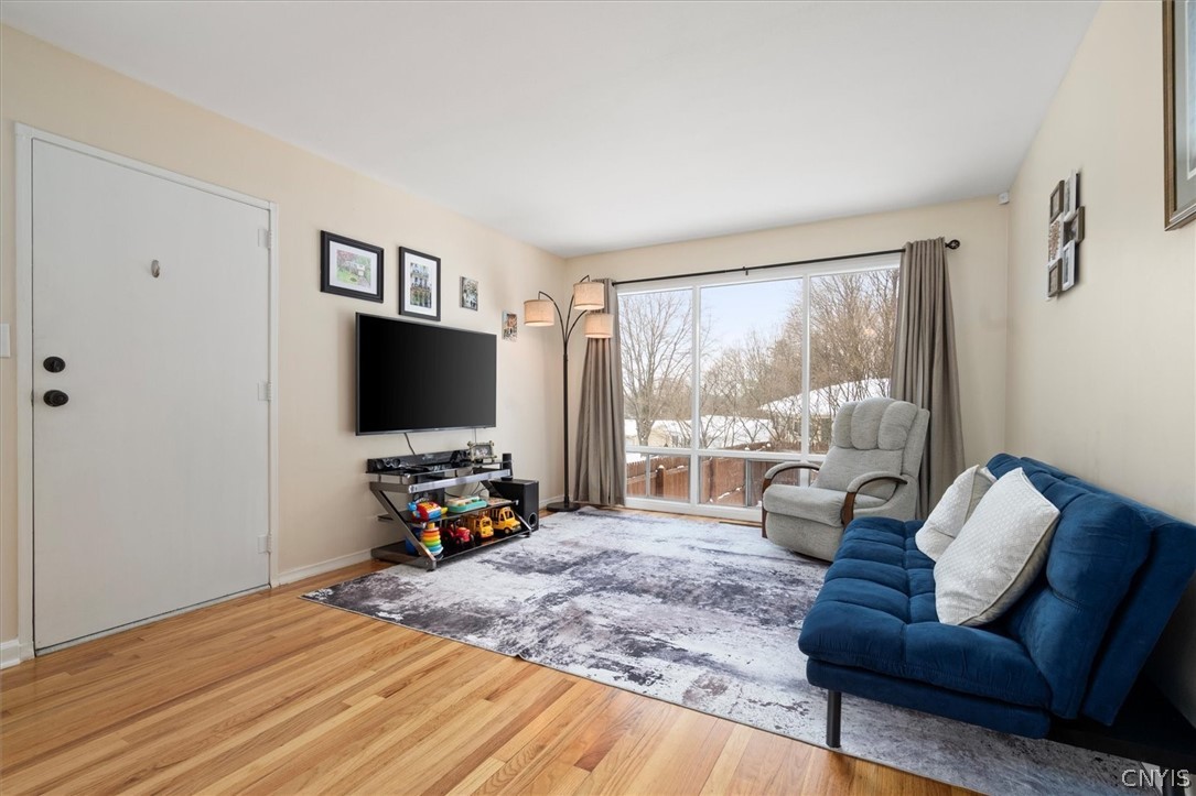 109 Barclay Road Camillus, NY 13031 - Photo 10 of 44