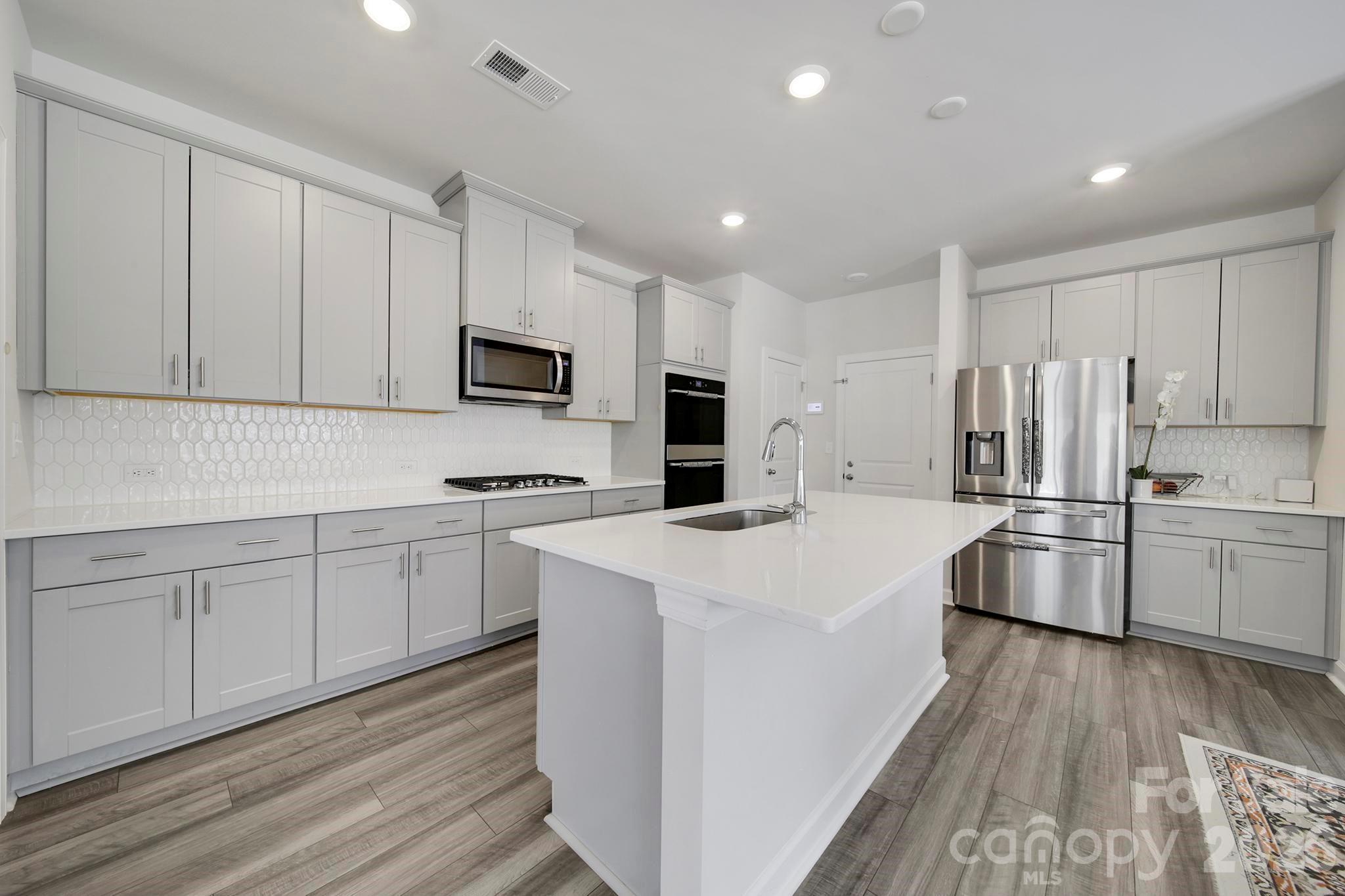 652 Citriadora Street Fort Mill, SC 29715 - Photo 11 of 41