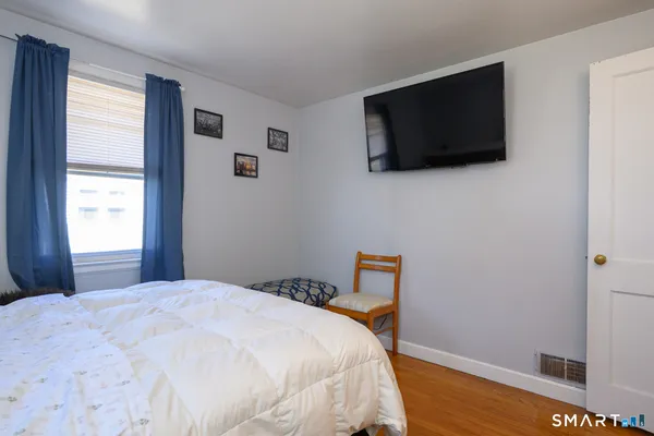 $345,000 | 33 Washington Street, Plainville, CT 06062