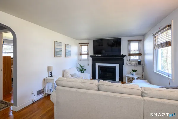 $345,000 | 33 Washington Street, Plainville, CT 06062