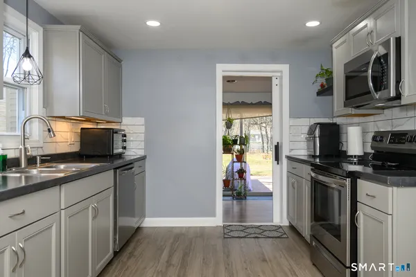 $345,000 | 33 Washington Street, Plainville, CT 06062