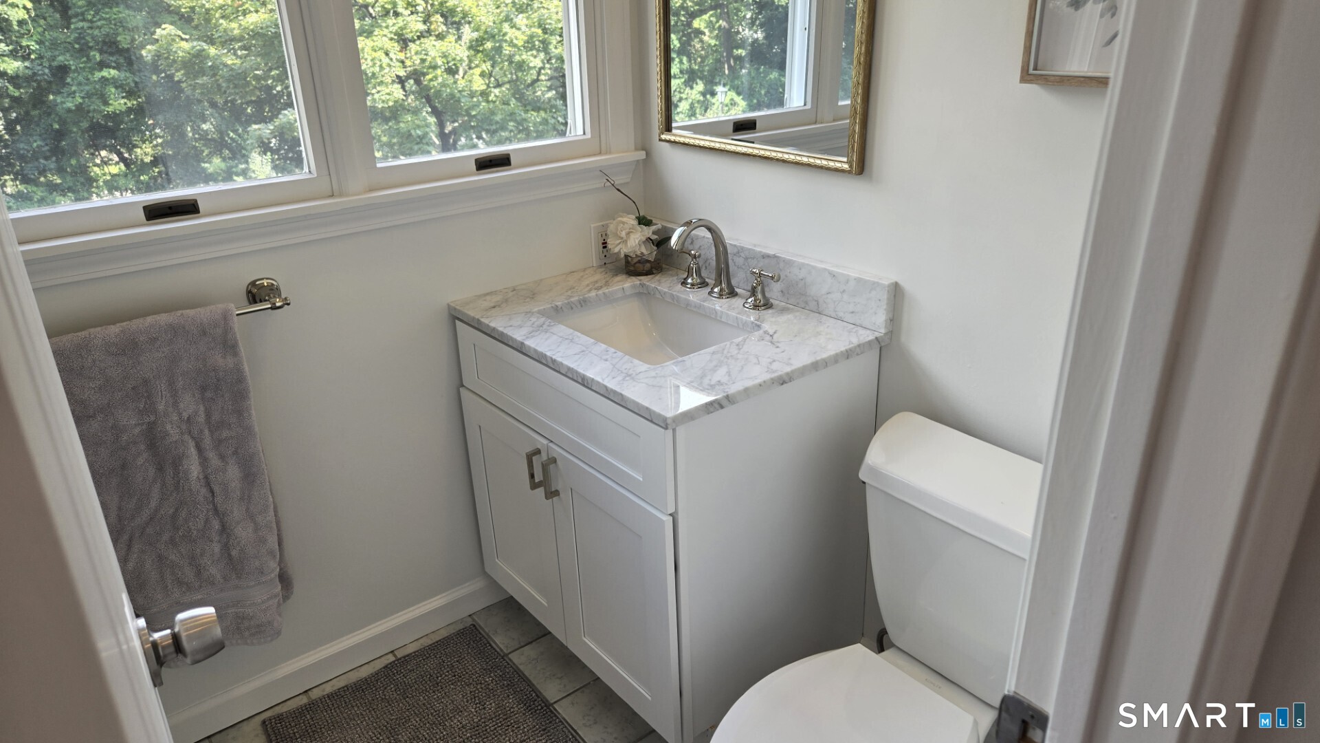 17a Ludlow Road, Unit A Westport, CT 06880 - Photo 11 of 36 Powder Room