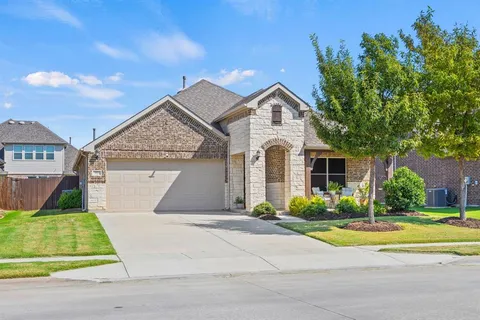 $339,900 | 912 Basket Willow Terrace, Fort Worth, TX 76052