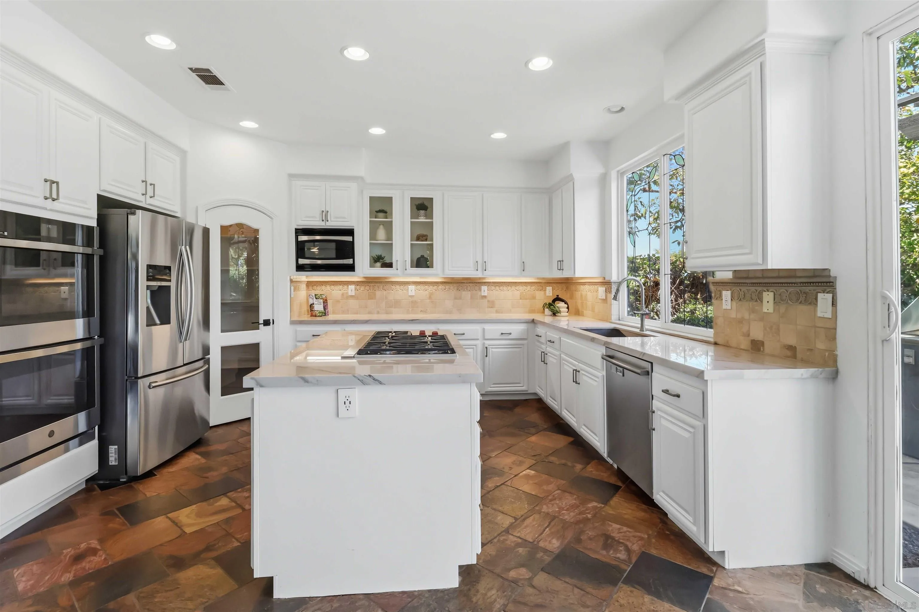 3255 Rancho Companero Carlsbad, CA 92009 - Photo 13 of 45