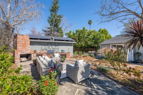 $1,350,000 | 3 Delmar Court, Redwood City, CA 94063