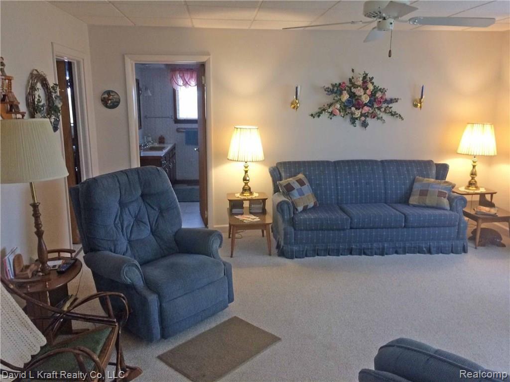 1701 Pobanz Road Pigeon, MI 48755 - Photo 9 of 23 1701PobanzLiving3.jpg
