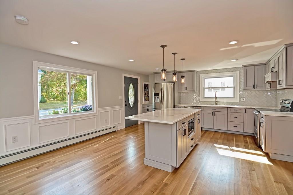 74 Lancaster Road Clinton, MA 01510 - Photo 2 of 39