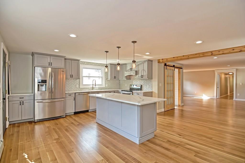 74 Lancaster Road Clinton, MA 01510 - Photo 3 of 39