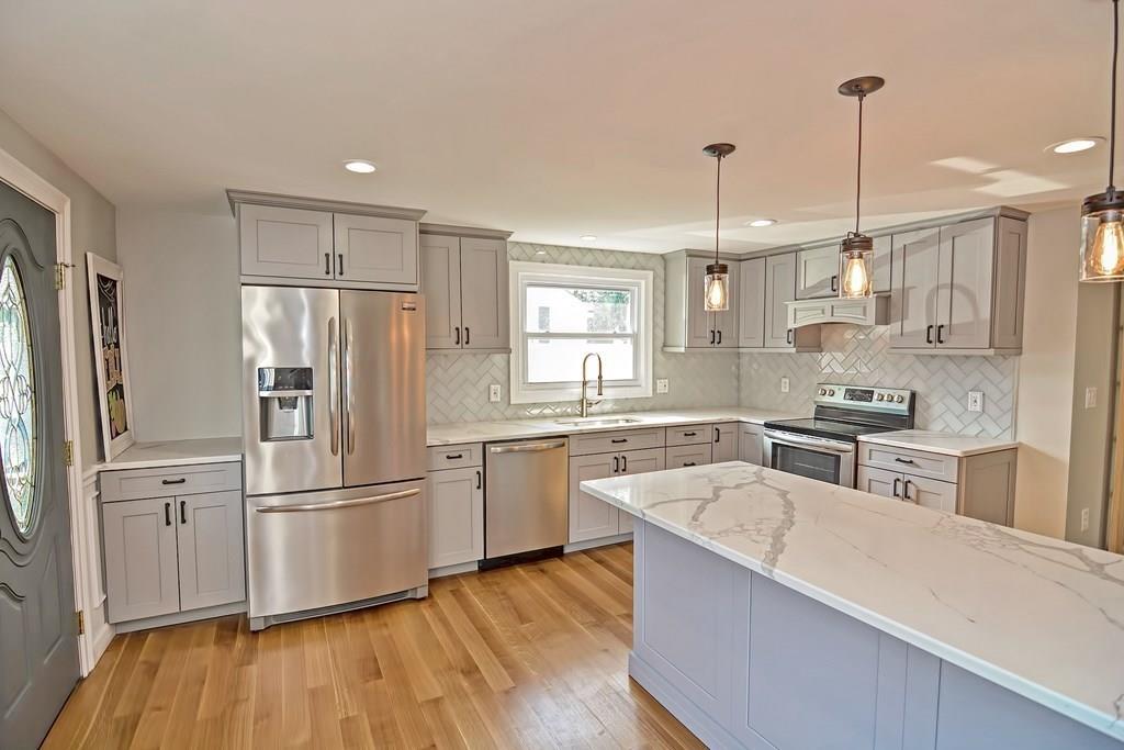 74 Lancaster Road Clinton, MA 01510 - Photo 4 of 39