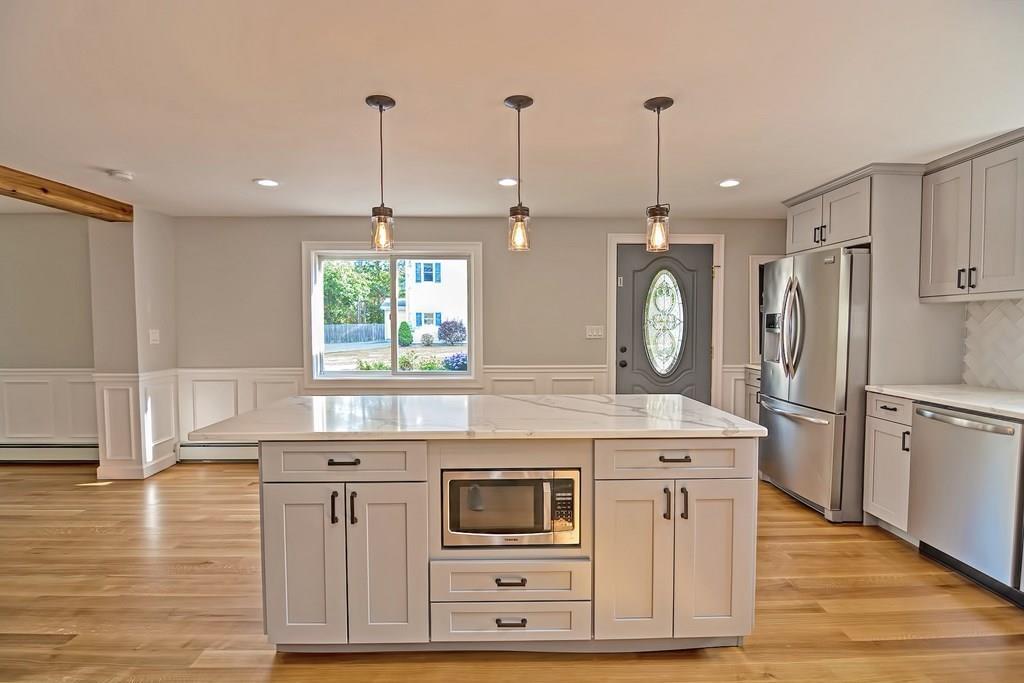 74 Lancaster Road Clinton, MA 01510 - Photo 5 of 39
