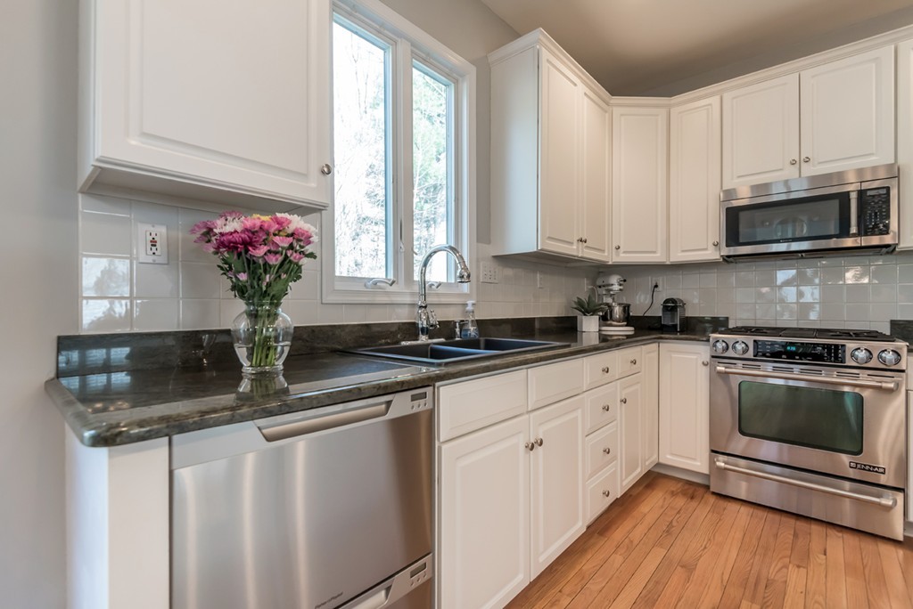 68 Ridge Way North Andover, MA 01845 - Photo 11 of 30 Gallery Image 11