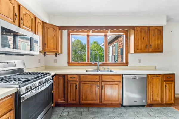 $695,000 | 117 Taylor Woods Road, Belgrade, ME 04917