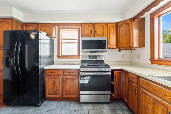 $695,000 | 117 Taylor Woods Road, Belgrade, ME 04917