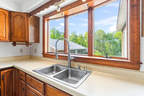 $695,000 | 117 Taylor Woods Road, Belgrade, ME 04917