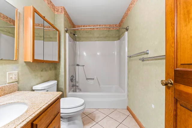 $785,000 | 117 Taylor Woods Road, Belgrade, ME 04917