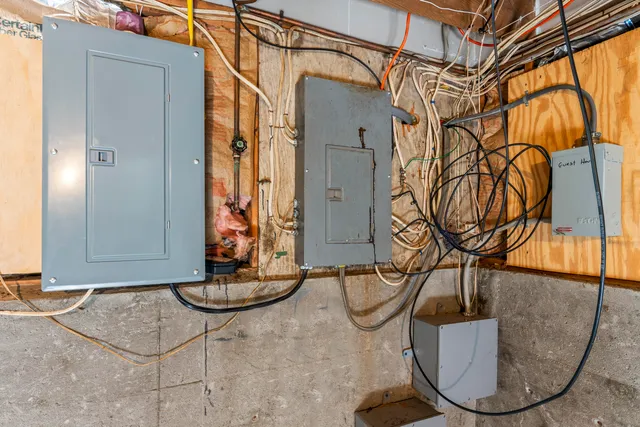 $785,000 | 117 Taylor Woods Road, Belgrade, ME 04917