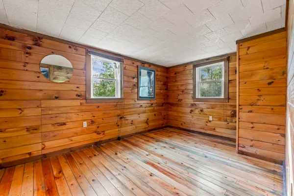 $695,000 | 117 Taylor Woods Road, Belgrade, ME 04917