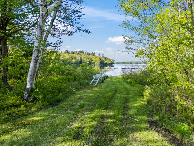 $785,000 | 117 Taylor Woods Road, Belgrade, ME 04917