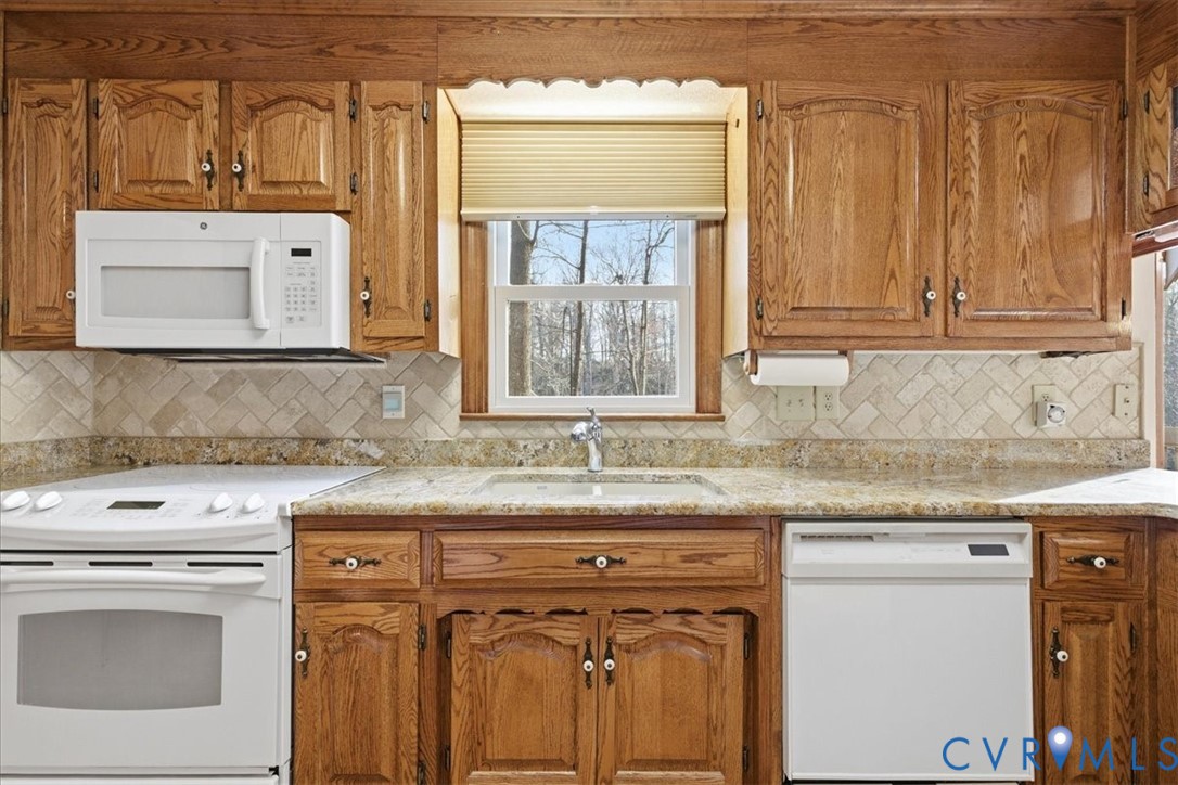 4727 Rieves Pond Drive Chester, VA 23831 - Photo 16 of 50