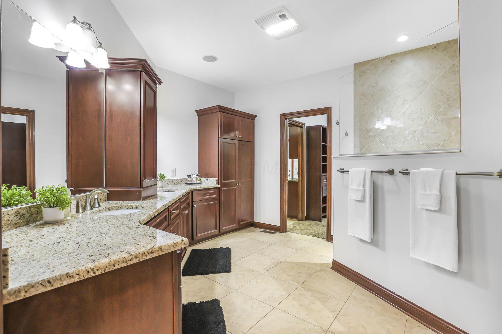 845 Clotts Road Columbus, OH 43230 - Photo 35 of 69 35-web-or-mls-0V3A6583
