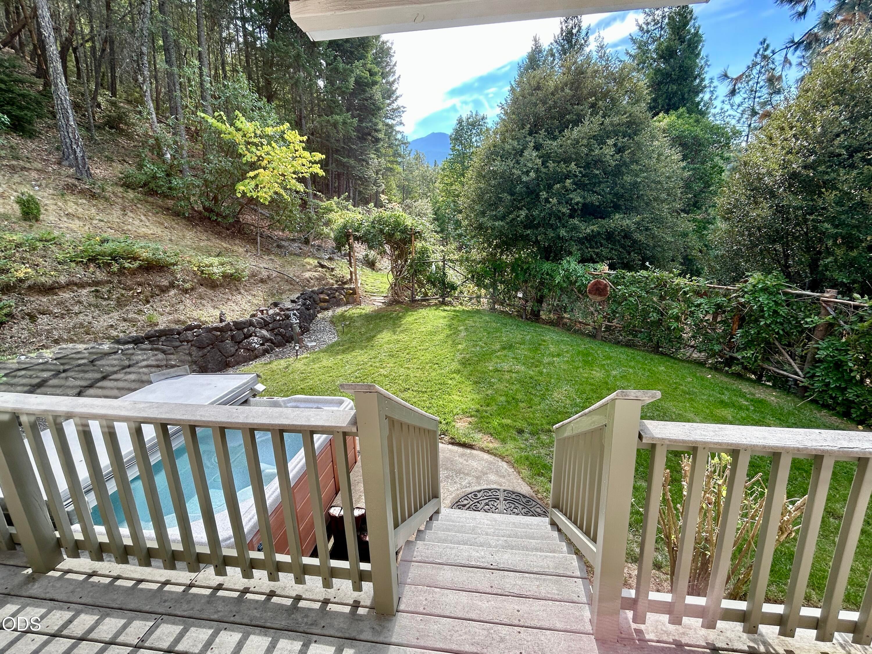 8129 Thompson Creek Road Jacksonville, OR 97530 - Photo 17 of 38 Gallery Image 17
