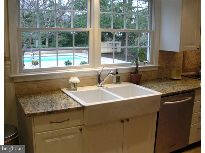 725 Signal Light Road Moorestown, NJ 08057 - Photo 8 of 21 Kitchen
