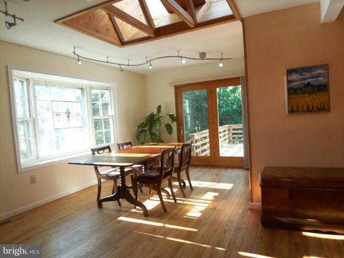 4209 Whitacre Road Fairfax, VA 22032 - Photo 15 of 30 Dining Area