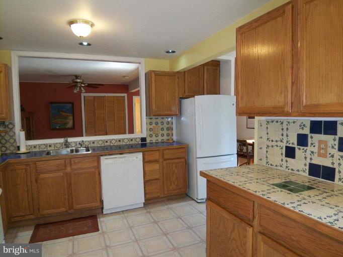 4209 Whitacre Road Fairfax, VA 22032 - Photo 9 of 30 Kitchen #2