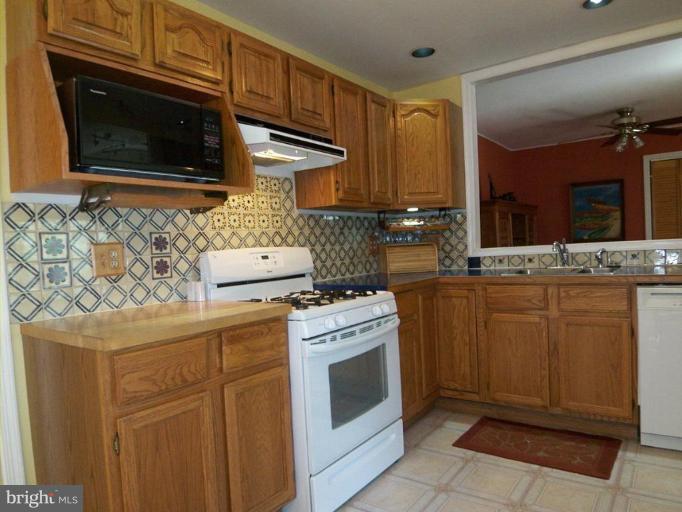4209 Whitacre Road Fairfax, VA 22032 - Photo 10 of 30 Kitchen #3