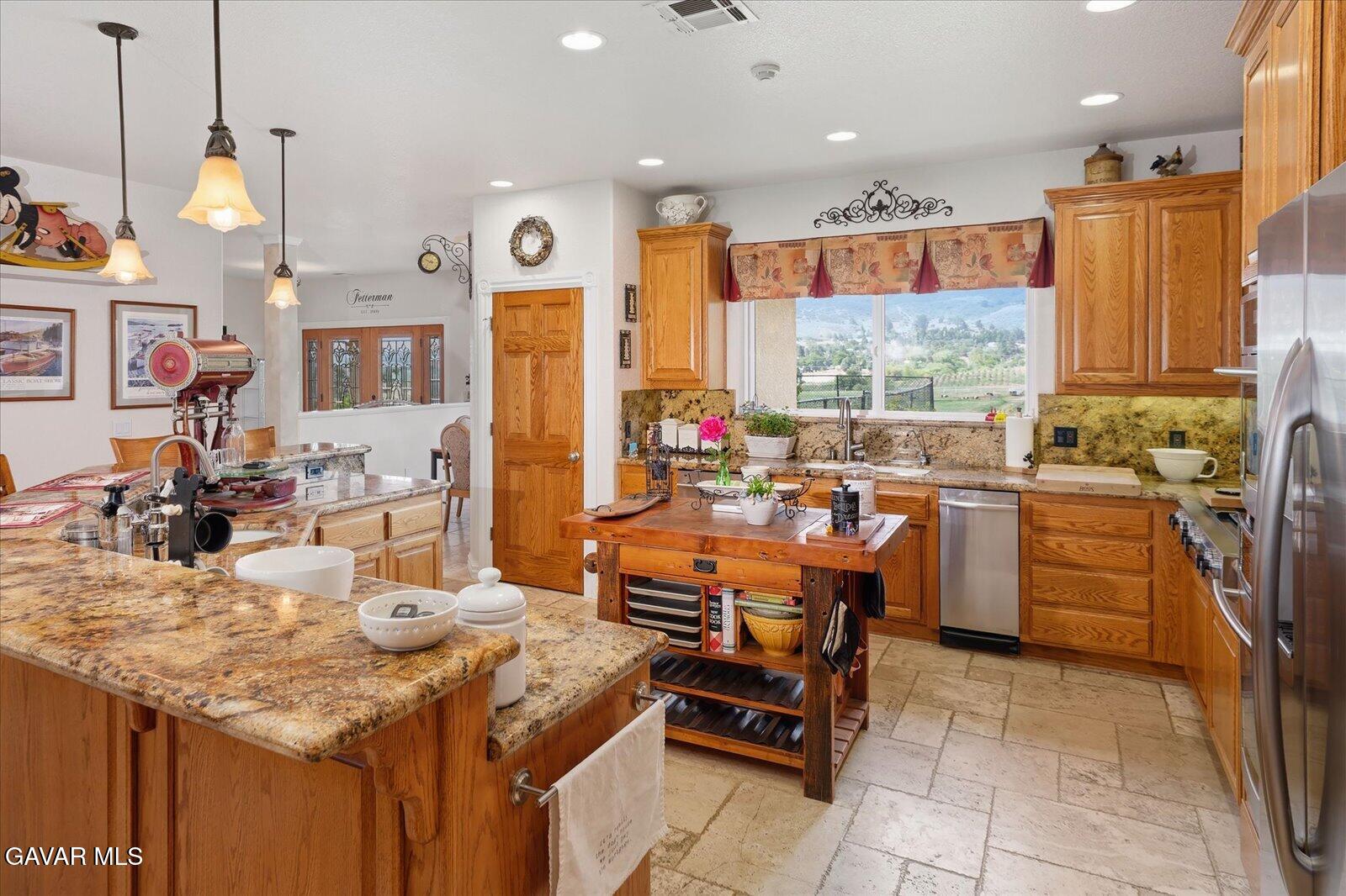 9115 Elizabeth Lake Road Leona Valley, CA 93551 - Photo 14 of 49 21-Kitchen